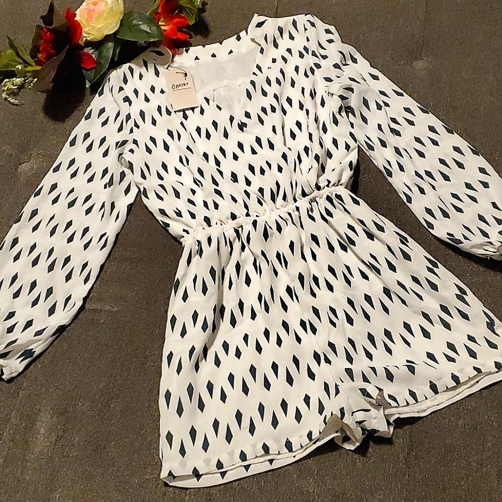 Rich Coco elegant long sleeve Romper
